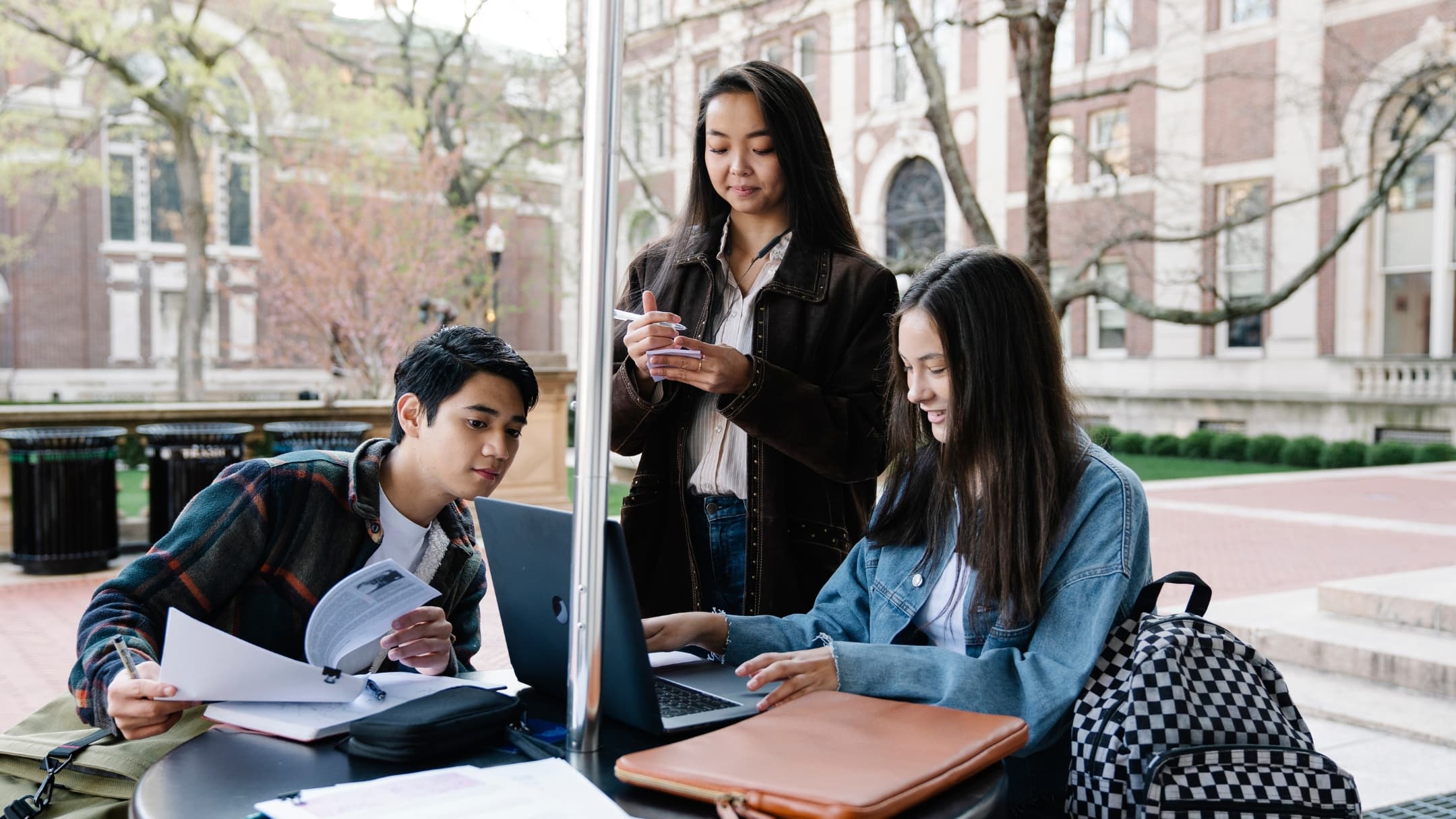 Students guided by Eduwings Global